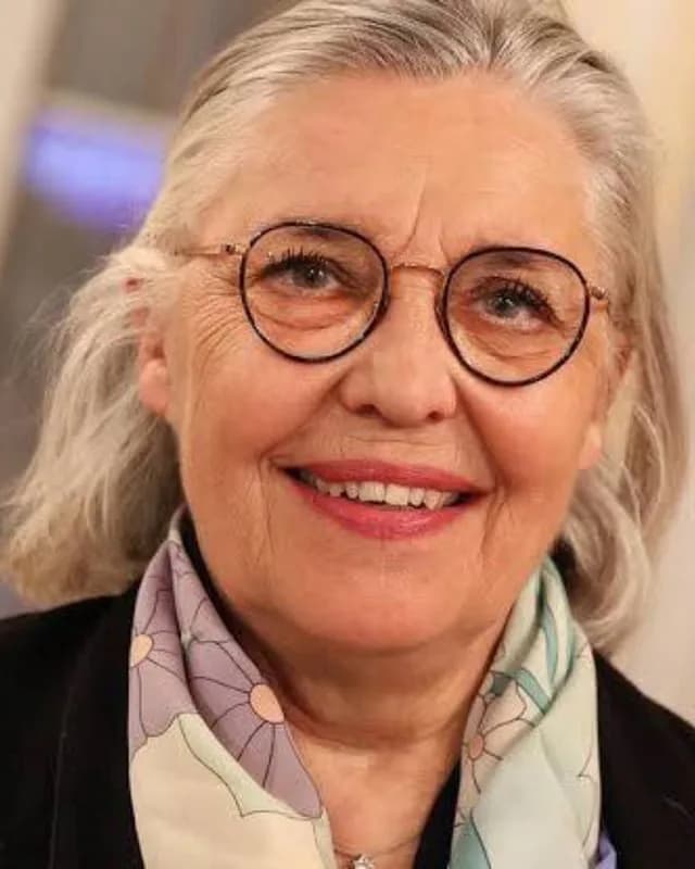 NICOLE DUBRÉ-CHIRAT.